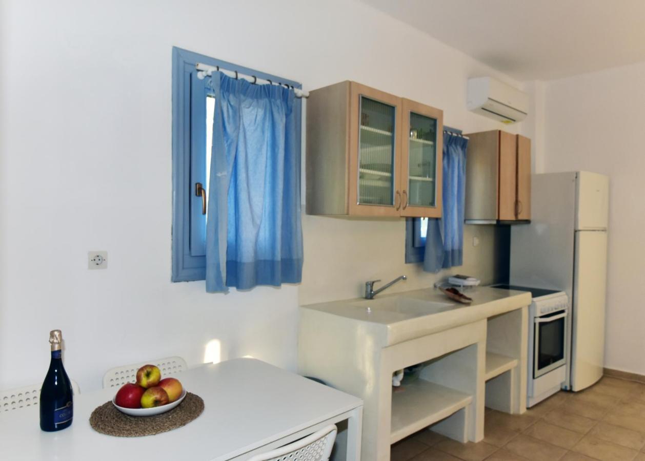 Thomas Apartments Katapola - Chora Екстериор снимка