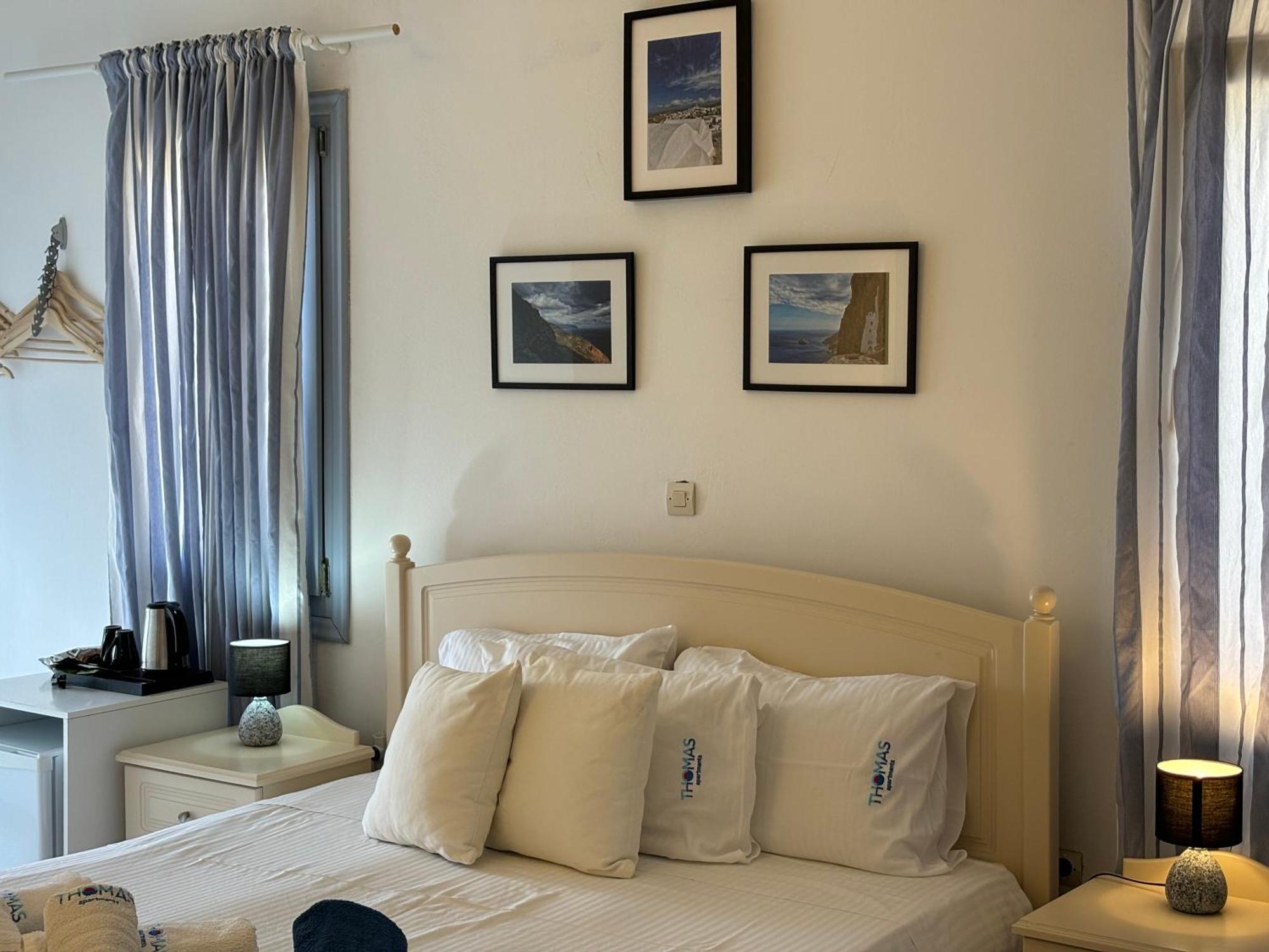 Thomas Apartments Katapola - Chora Екстериор снимка