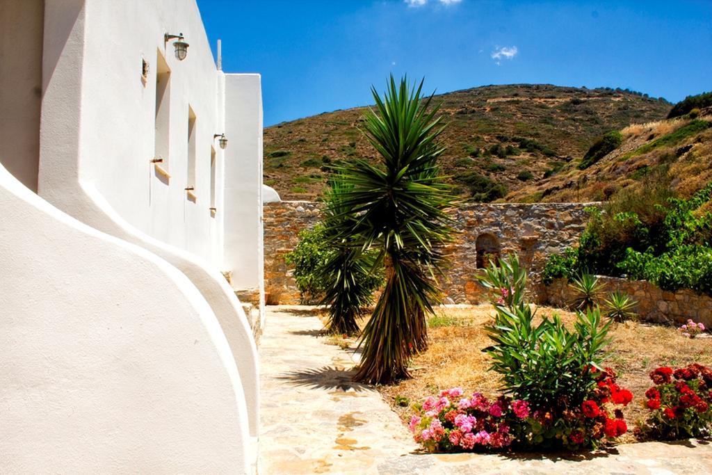 Thomas Apartments Katapola - Chora Екстериор снимка