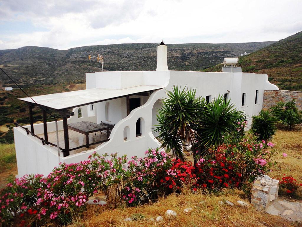 Thomas Apartments Katapola - Chora Стая снимка