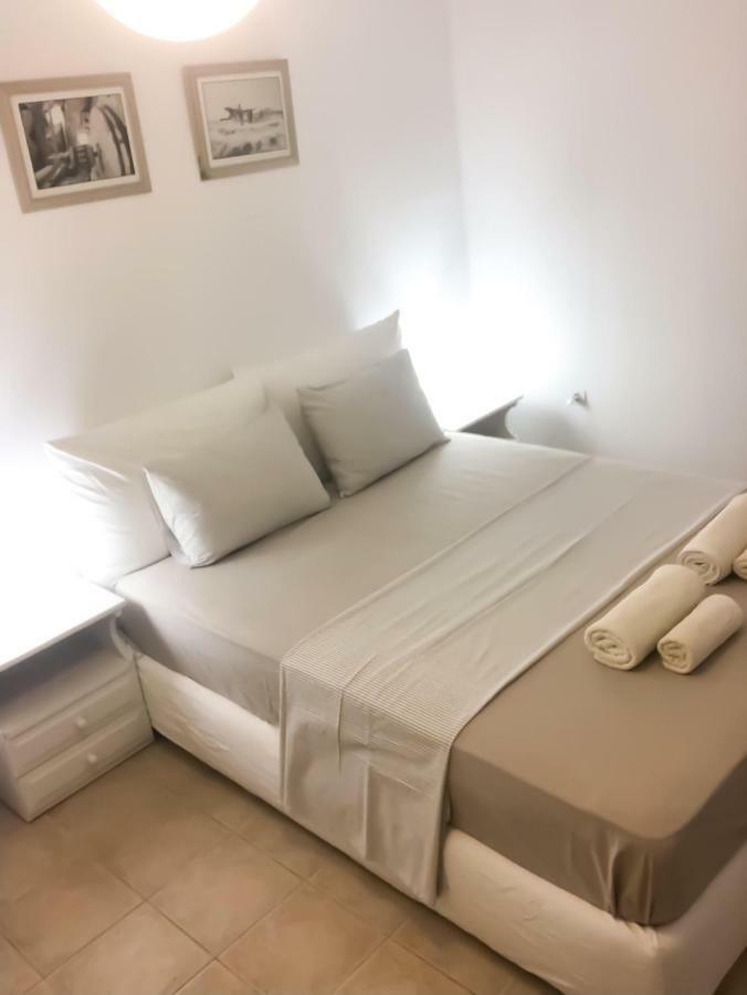 Thomas Apartments Katapola - Chora Екстериор снимка