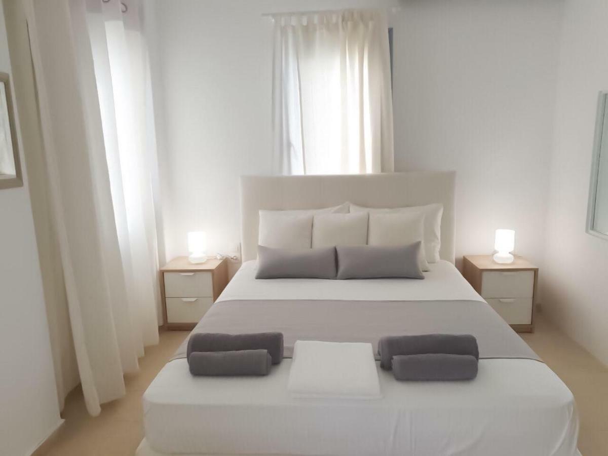 Thomas Apartments Katapola - Chora Екстериор снимка