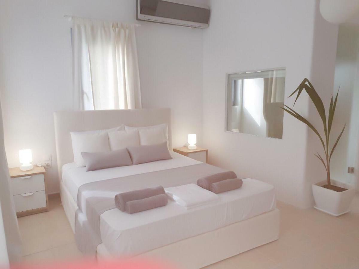 Thomas Apartments Katapola - Chora Екстериор снимка