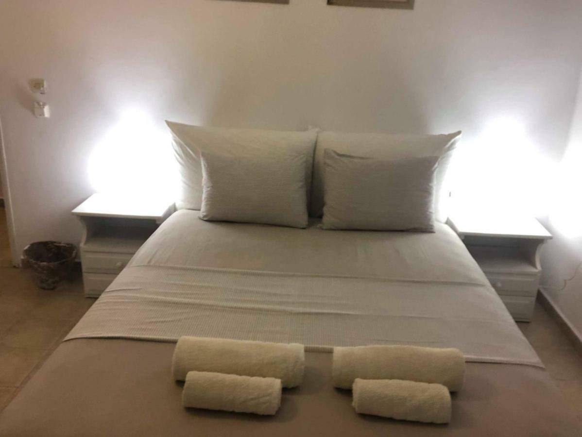 Thomas Apartments Katapola - Chora Екстериор снимка