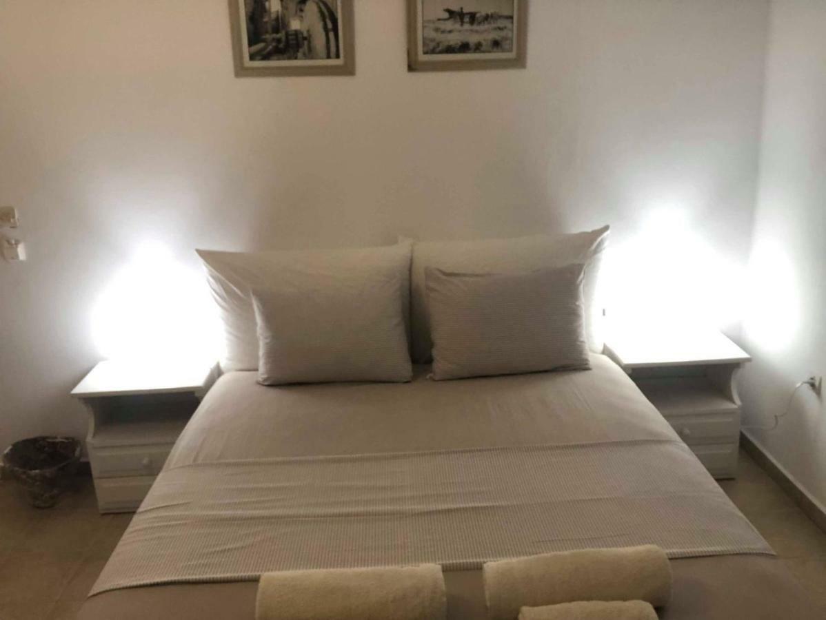 Thomas Apartments Katapola - Chora Екстериор снимка